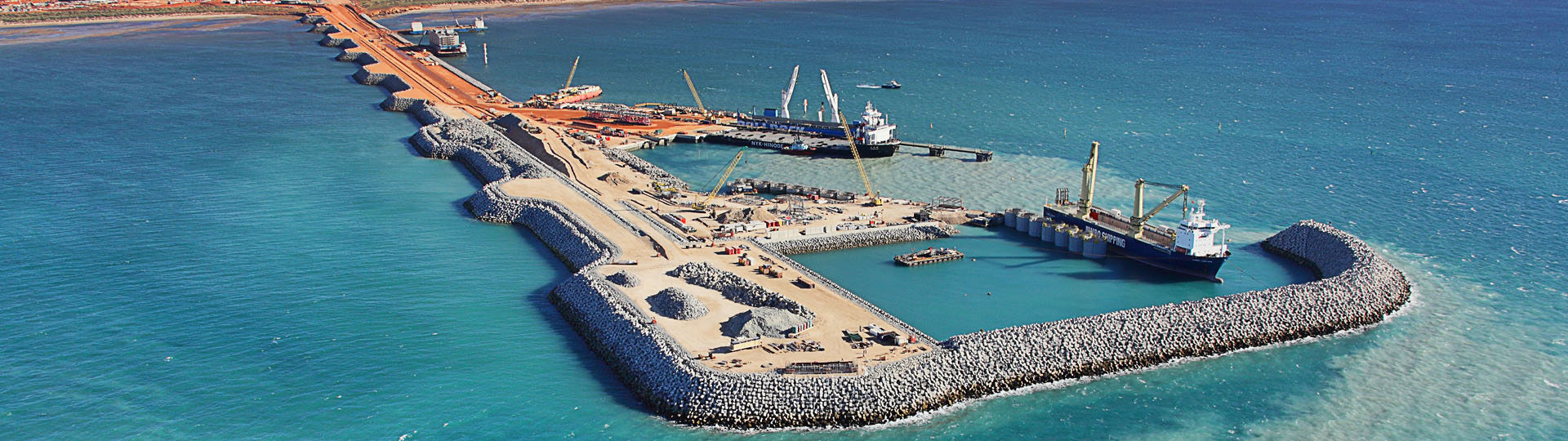 Port and MOF LNG plant Barrow Island Gorgon