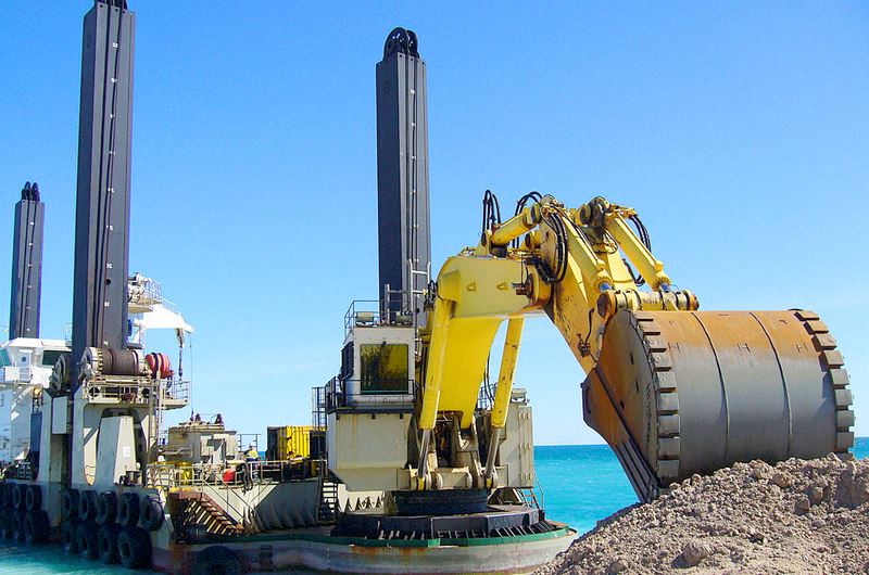 Baldur_backhoe_dredger_Boskalis.jpg