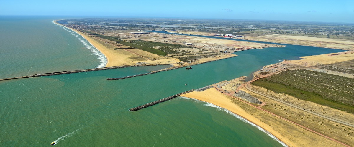 Dredging_ports_Acu_Brazil.jpg