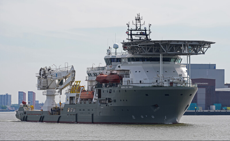Dive_support_vessel_Da_Vinci.png